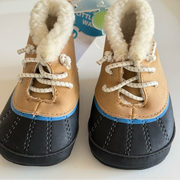 Carters Baby Tan and Black Kids Boots Blue Trim Winter Cozy Outdoor 0-3 mos NWT - Picture 7 of 9